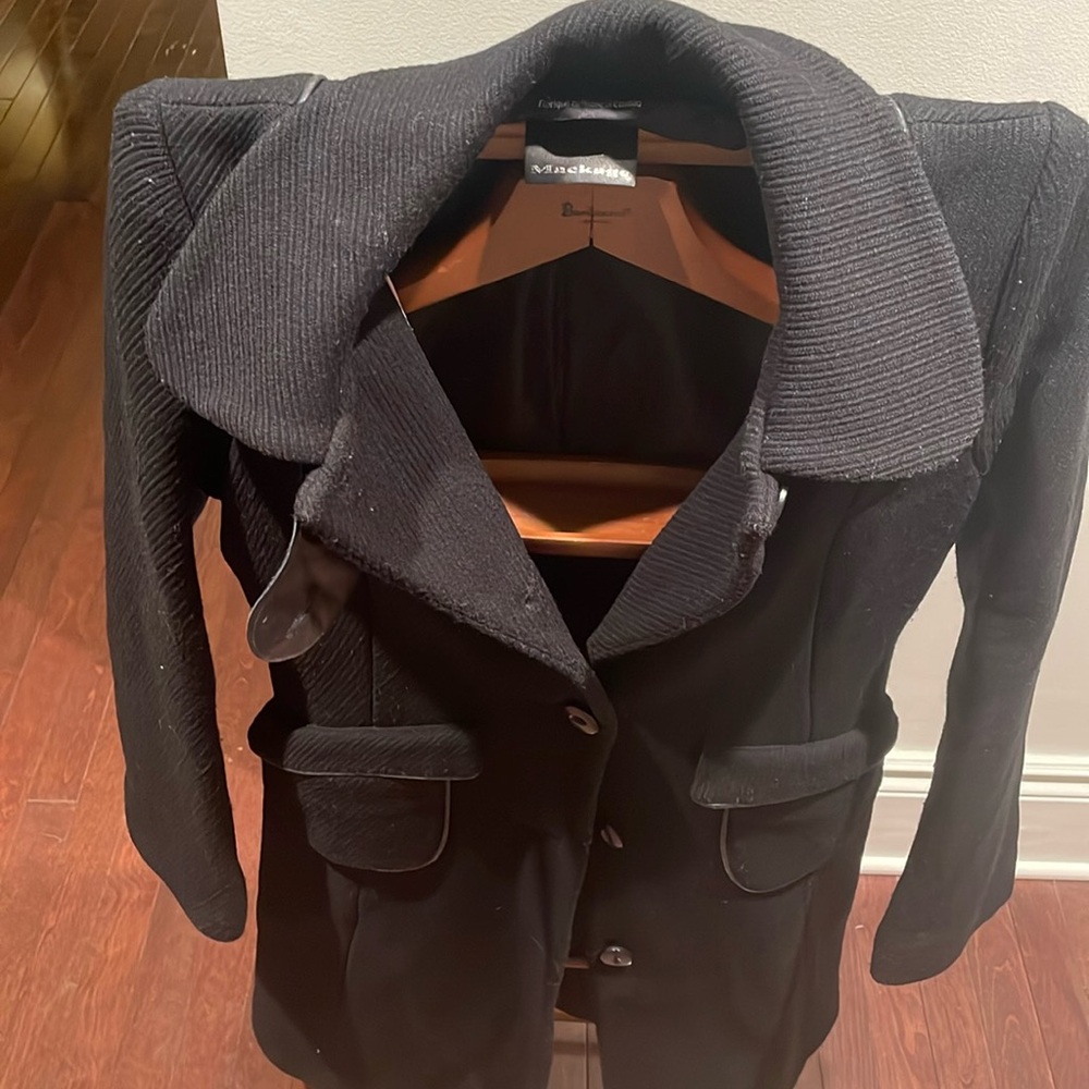 Mackage black coat with 5 buttons 
Lining intact
Fits a size 2 - 4